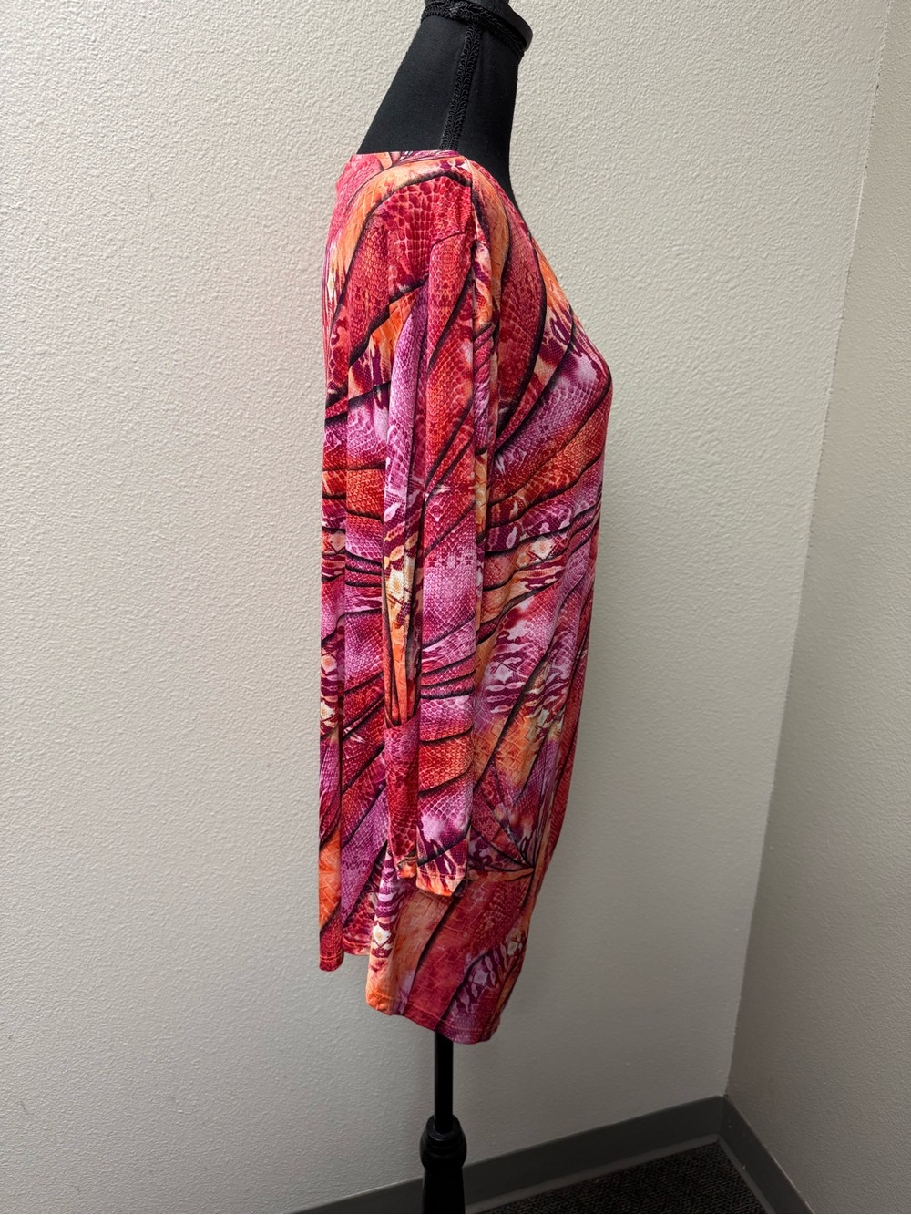 Nygard Orange Pink Abstract Tunic Top Womens Stretch Ruched 3/4 Sleeve - Picture 6 of 8